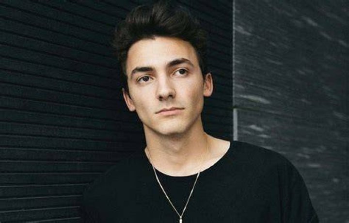All About Mikey Manfs| Age, Net Worth, Relationship, Career
