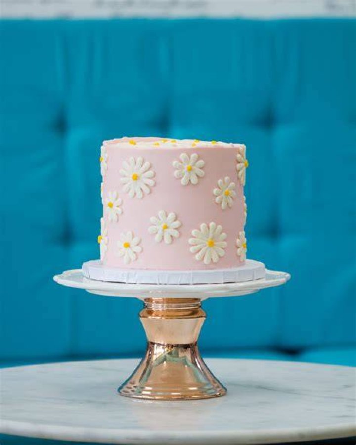 Daisy Cakes