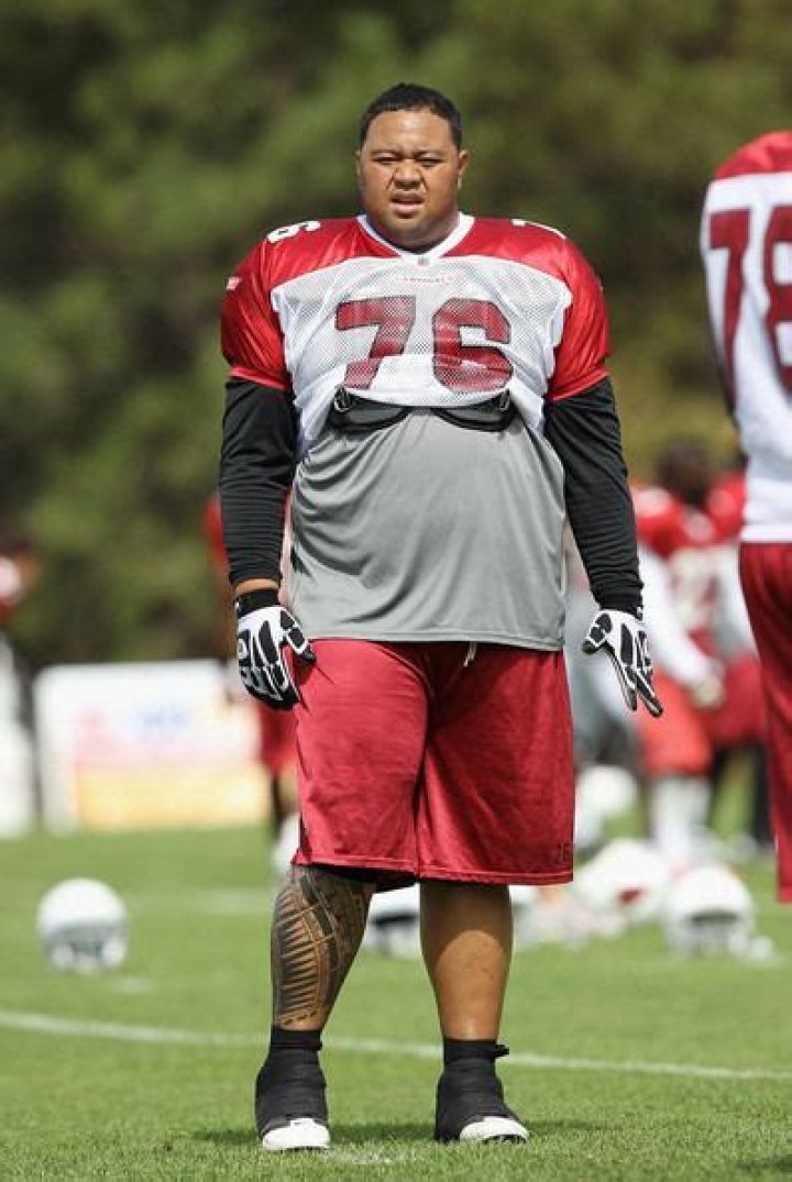 Deuce Lutui