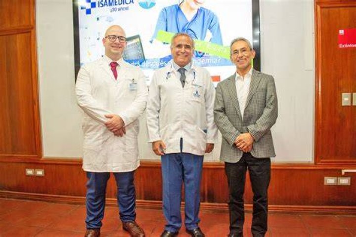 Dr Sebasti&aacute;n Ugarte