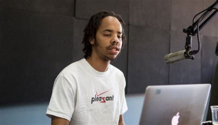 Earl Sweatshirt- Wiki, Girlfriend, Net Worth, Career