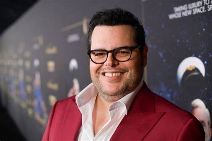 Josh Gad Net Worth