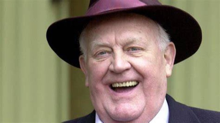 Joss Ackland | Bio, Age, Net Worth, Relationship, Career