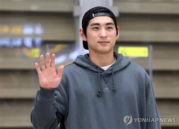Jung Hoo Lee