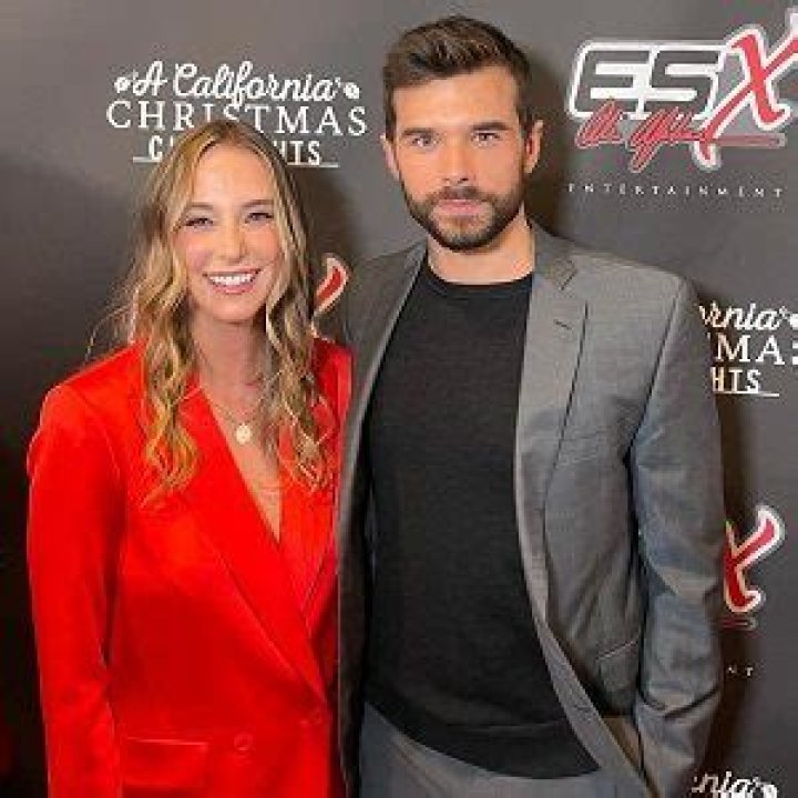 Roped: Josh Swickard Age, Girlfriend, Wiki, Height, Biography
