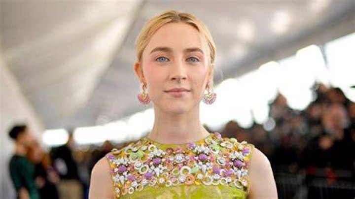 Saoirse Ronan- Bio, Net Worth, Boyfriend, Dating, Height