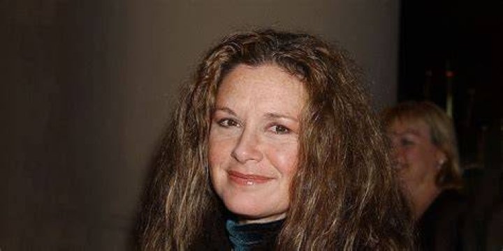 Stephanie Zimbalist | Bio, Age, Net Worth, Relationship, Career
