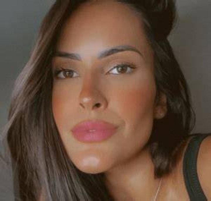 Why Is Larissa Borges Vaccine Trending | Wikipedia And Age